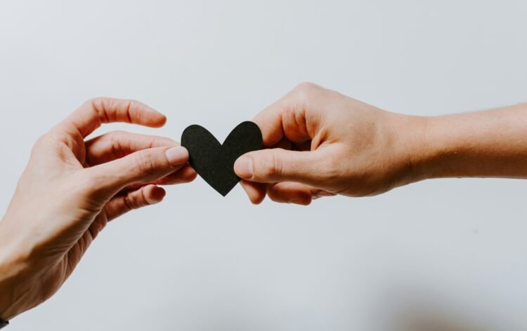 Transient interventions after suicide makes an attempt: does connection save lives?
