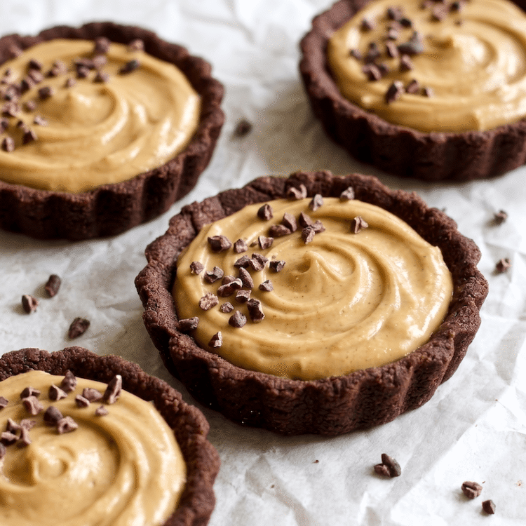 Mini Vegan Peanut Butter Pies with Chocolate Cookie Crust