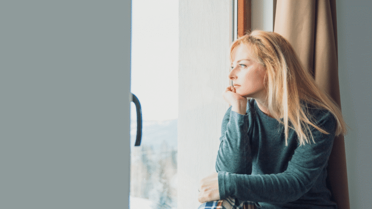 10 Hidden Indicators of “Quiet Loneliness” (Even When You are Surrounded by Individuals) |
