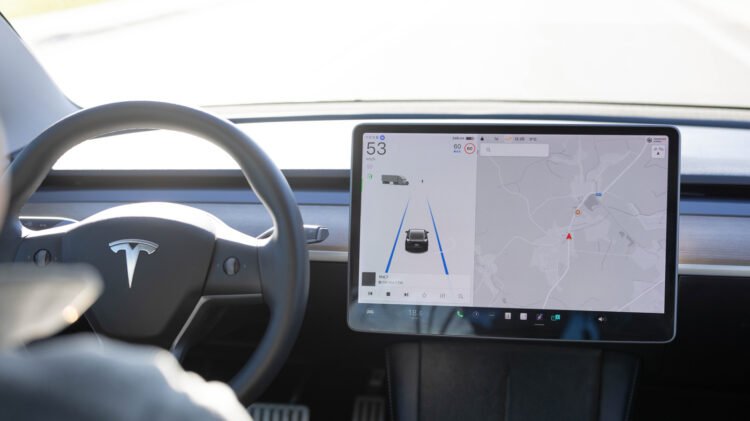 Tesla In Autopilot Crashed Into Texas Dwelling, Killing One