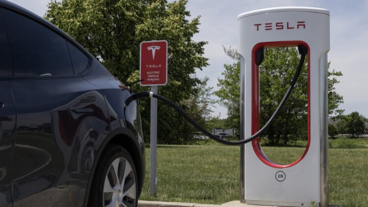 Household Recordsdata Wrongful Demise Go well with Following Tesla Crash In Texas