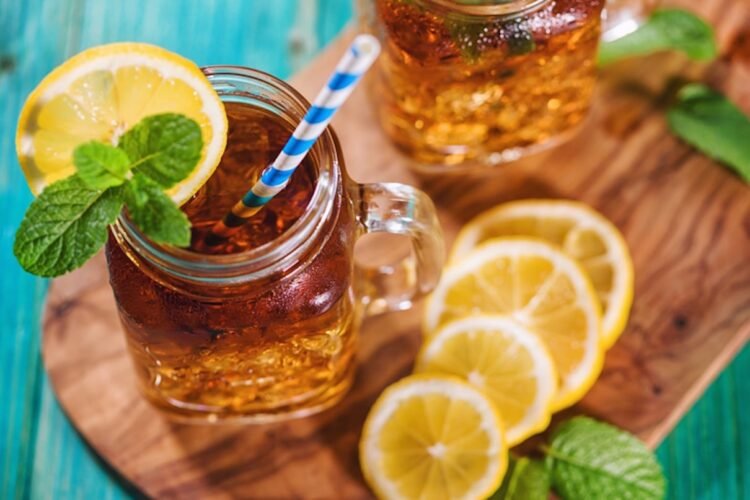 A Summer season Iced Tea Recipe for Pores and skin Hydration