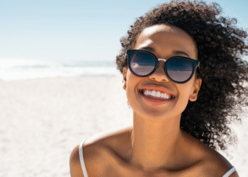 155 Phrases to Describe a Stunning Girl