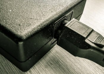 Why Cumbersome Laptop computer Chargers Are A Relic Of The Previous