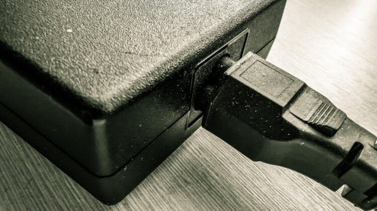Why Cumbersome Laptop computer Chargers Are A Relic Of The Previous