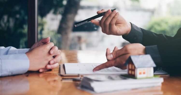 11 Methods to Confirm a Actual Property Agent’s Popularity On-line