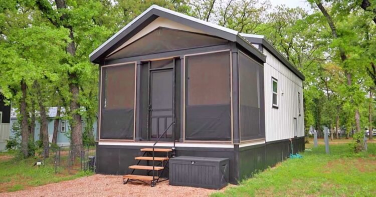 Veteran chooses tiny house over a 30-year mortgage