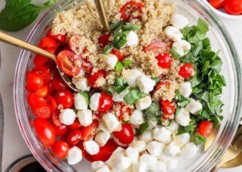 Contemporary Caprese Quinoa Salad (15g Protein!)