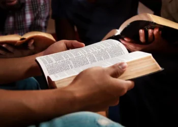 Religion in a Distracted World: Staying Spiritually Current |