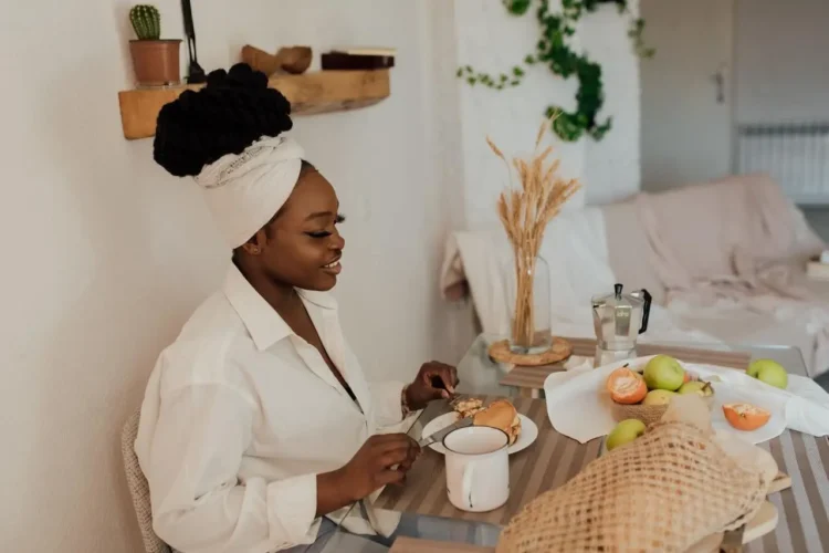 Aware Consuming: Easy methods to Use Mindfulness to Enhance Your Relationship with Meals
