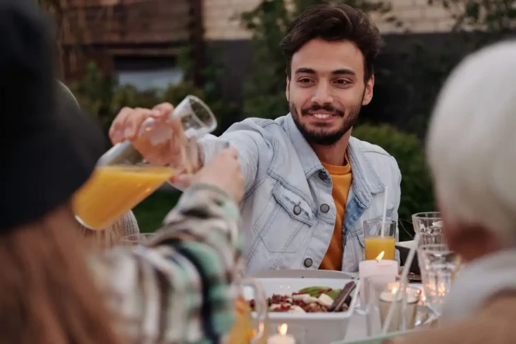 7 Necessary Cultural and Social Influences Behind Household Estrangement