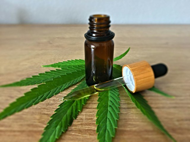 How UK CBD Guidelines Differ From Canada’s Market