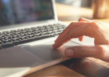 If Your Laptop computer Trackpad Is Popping Out, Cease Utilizing It Instantly