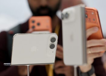 What Is iPhone Handoff And Which Carriers Assist It?