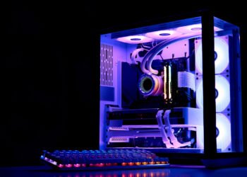 Why It is Necessary To Unplug Your PC Throughout A Energy Outage