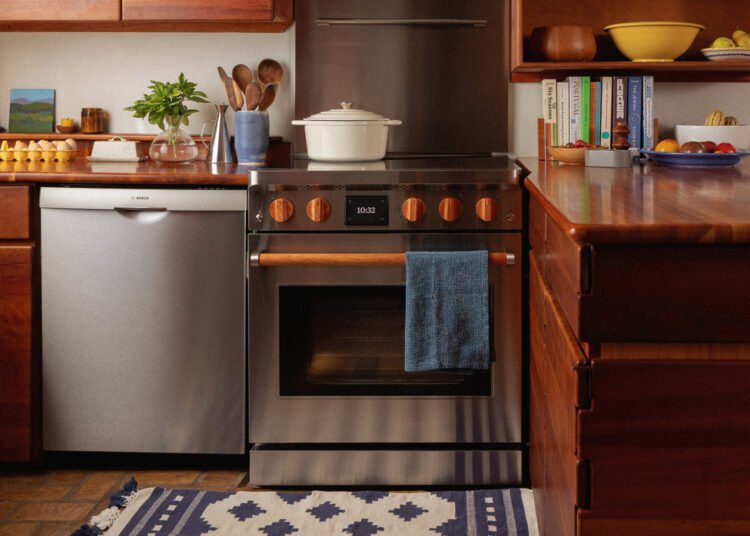 Copper’s Newest Excessive-Finish Induction Range Brings The Warmth Higher Than Ever