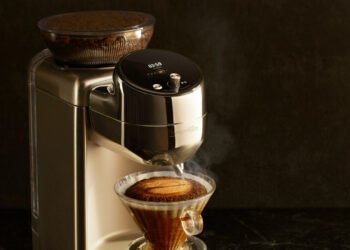Breville’s New $600 Espresso Machine Makes Pour-Overs From Scratch