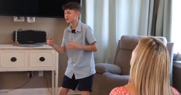 Boy overcomes stutter by singing: an inspiring story
