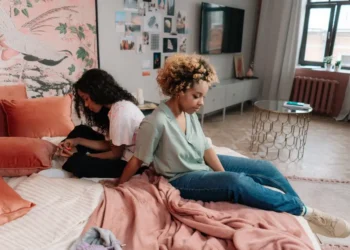 Household Estrangement: Tips on how to Deal with Being within the Center