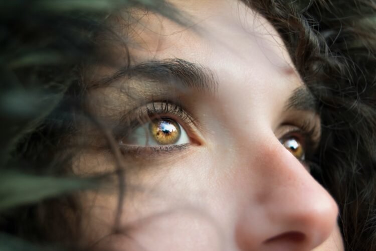 6 Causes to Cease In search of Validation from Everybody Round You