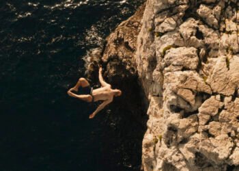 Why Do Teenagers Take Dangers? Contained in the Teenage Mind