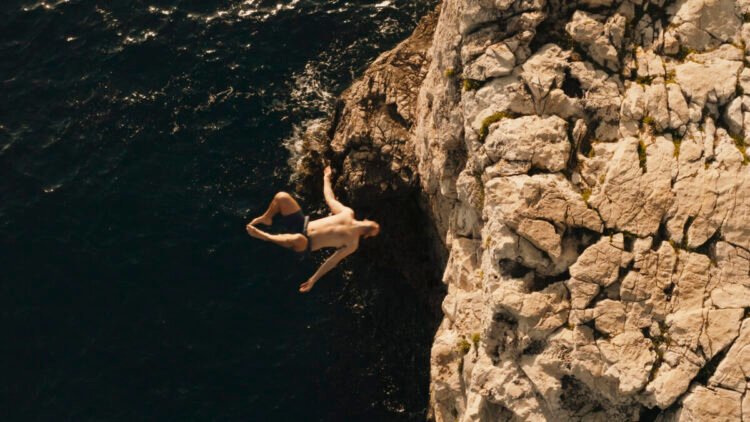 Why Do Teenagers Take Dangers? Contained in the Teenage Mind