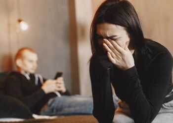 Relationship Pink Flags vs. Inexperienced Flags: What to Look For