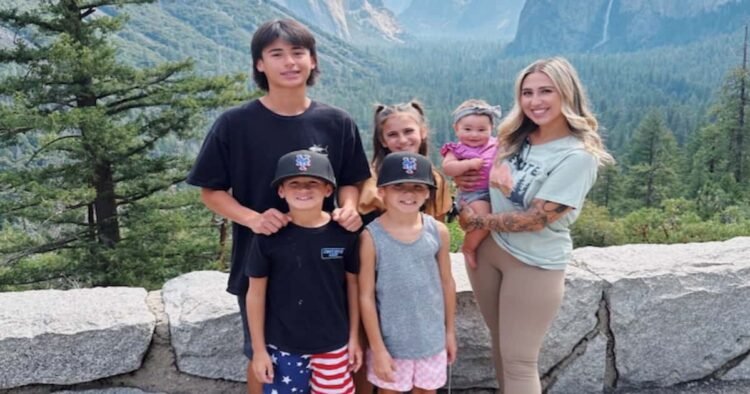 Sister adopts her 4 youthful siblings after a two-year combat