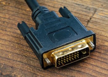 Why This Historical Cable Nonetheless Connects To Trendy TVs With A Easy Adapter