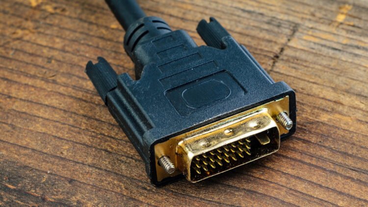 Why This Historical Cable Nonetheless Connects To Trendy TVs With A Easy Adapter