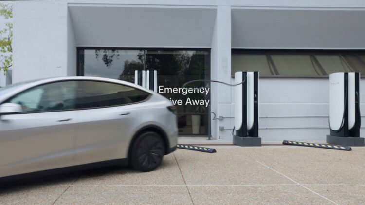 Tesla Rolls Out An Emergency Drive-Away Characteristic After Supercharger Taking pictures