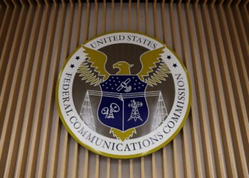 The FCC Proposes New Mid-Band Spectrum Public sale And Unlocking 800MHz For Drones