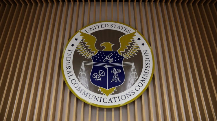The FCC Proposes New Mid-Band Spectrum Public sale And Unlocking 800MHz For Drones