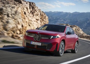 The brand new BMW iX4 is the X4 reborn as an EV
