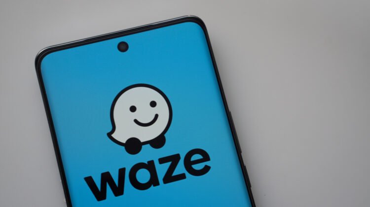 The Hidden Options Each Waze Person Ought to Know About